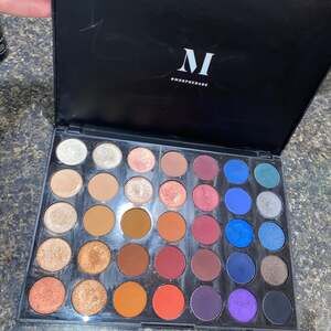 Morphe Artistry Makeup Pallette